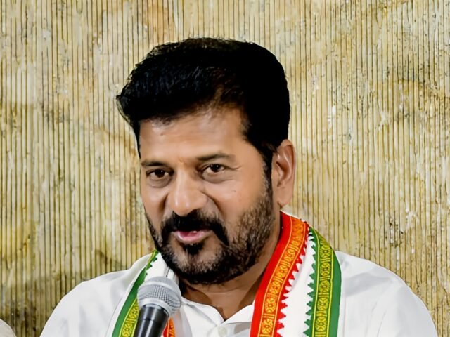 మోదీని పదవి నుంచి దింపేందుకు ఆర్‌ఎస్‌ఎస్ ప్రయత్నం? – సీఎం రేవంత్ రెడ్డి సంచలన వ్యాఖ్యలు